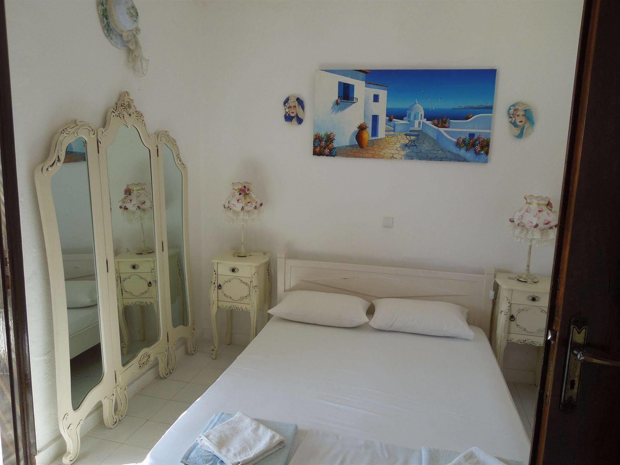 Albatross Hotel Livádi Kültér fotó
